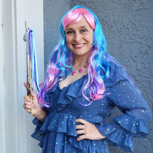 Meet your Posher, Kayla - Picture 2 of 9